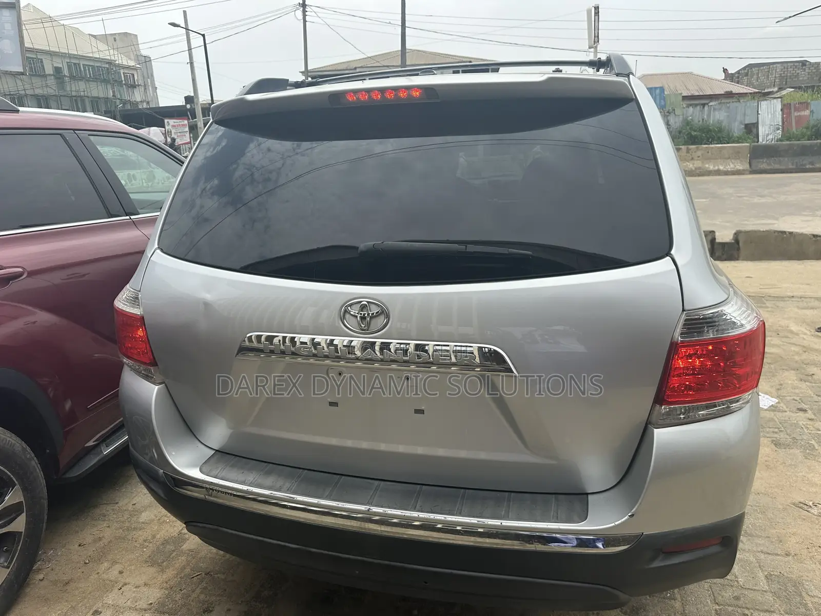 Toyota Highlander SE 2011 Silver