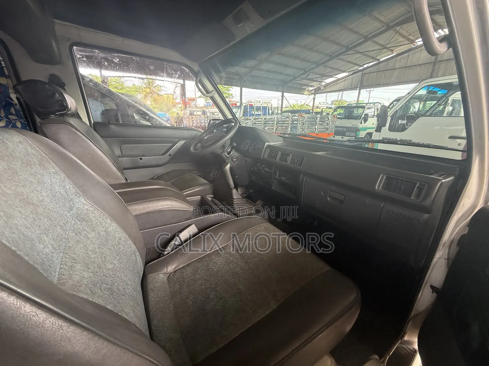 Mitsubishi L300 2010 White