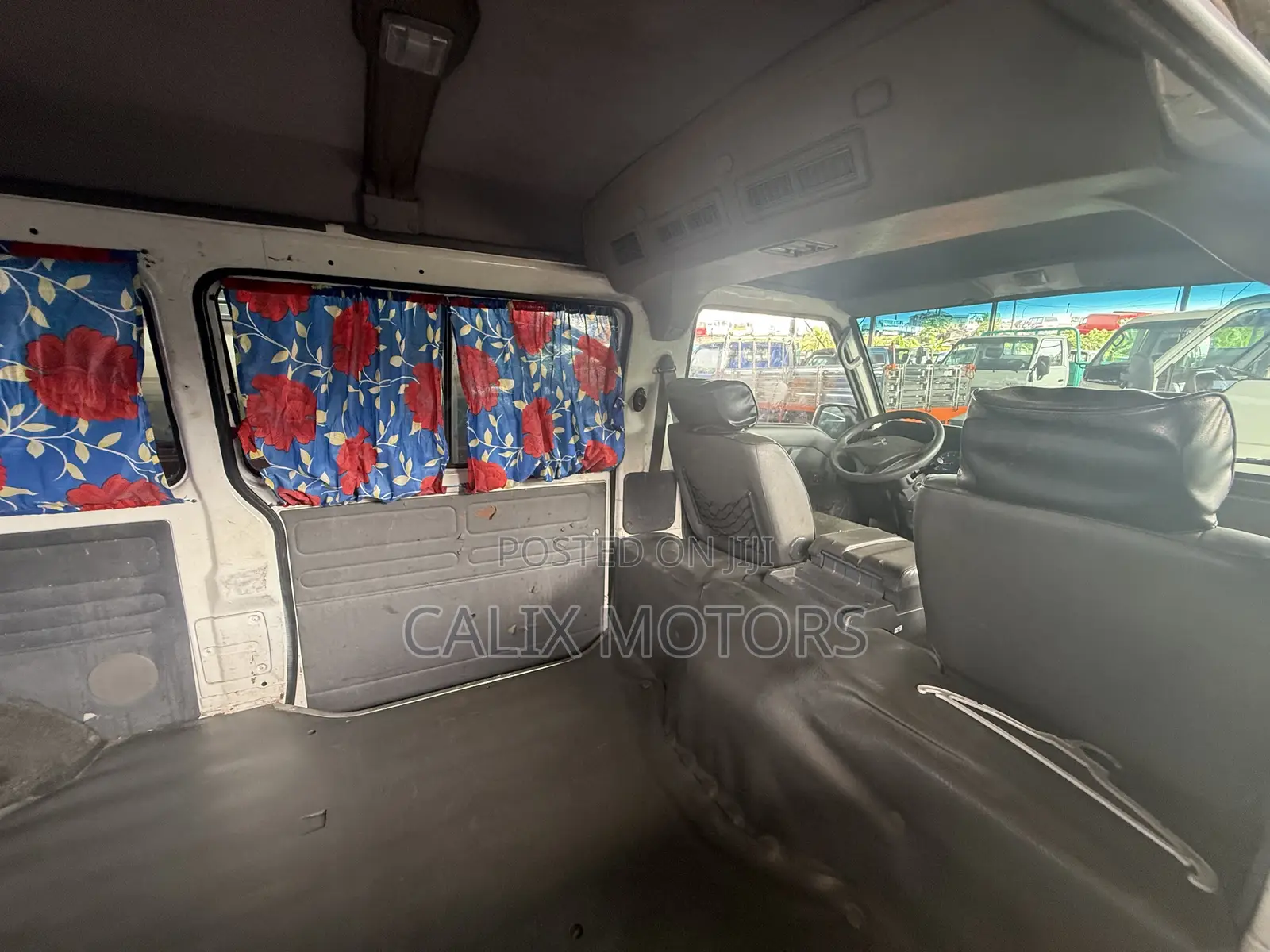 Mitsubishi L300 2010 White