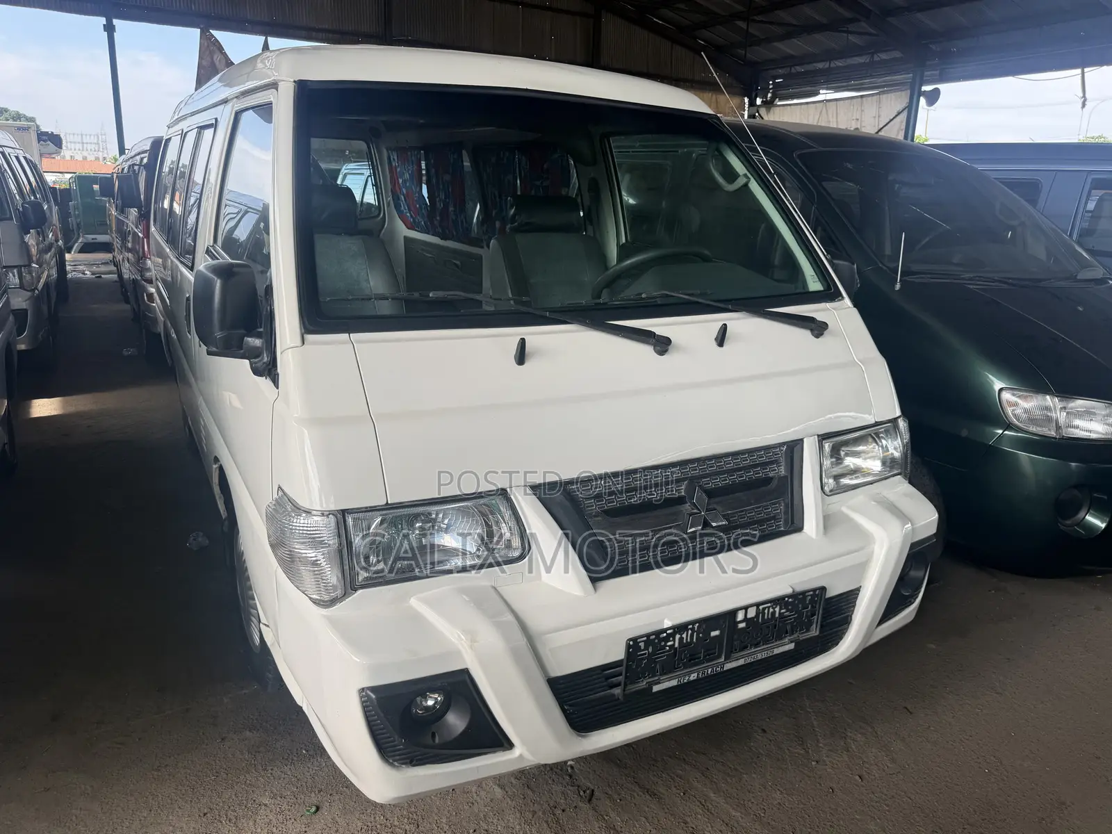 Mitsubishi L300 2010 White