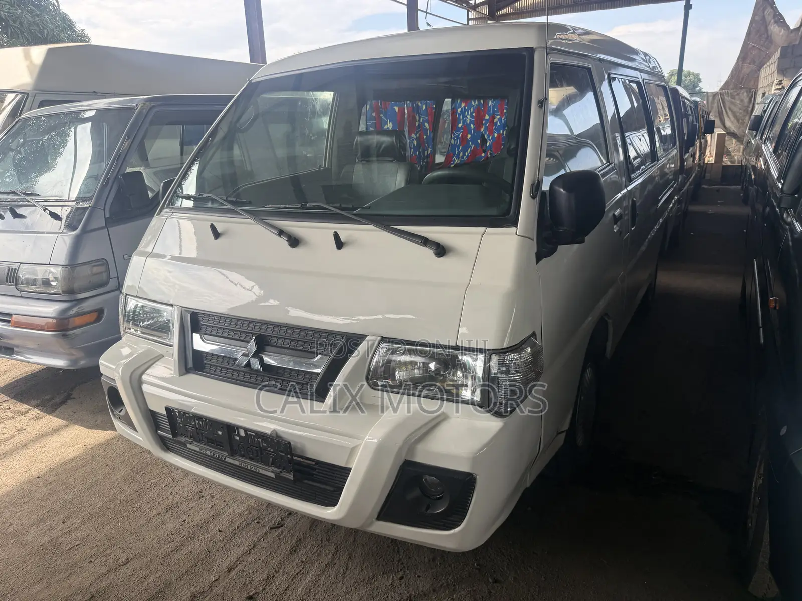 Mitsubishi L300 2010 White
