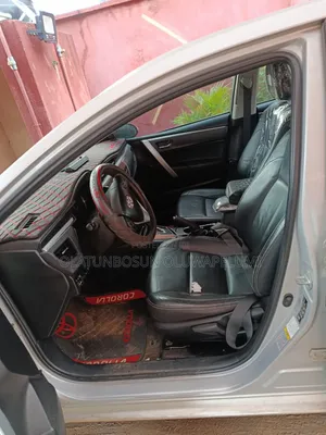 Toyota Corolla Altis 2016 Silver