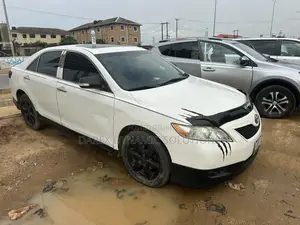 Toyota Camry SE 4dr Sedan (2.4L 4cyl 5A) 2009 White