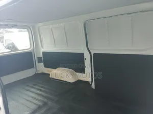 Toyota HiAce 2015 White