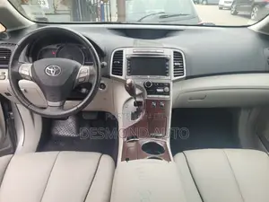 Toyota Venza Limited 2012 Silver