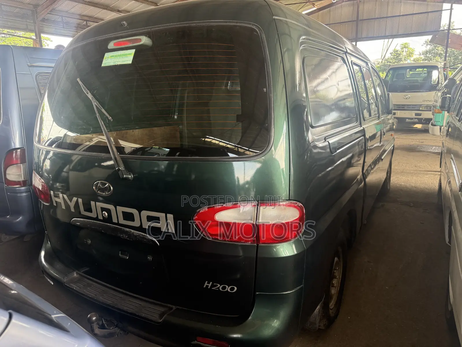 Hyundai Starex 2009 Green
