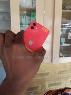 Apple iPhone 12 64 GB Red