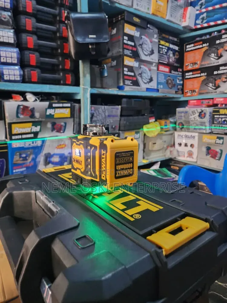 DEWALT 16 Lines Laser Level Kit - With Tripod Stand