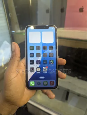 Apple iPhone XR 64 GB White