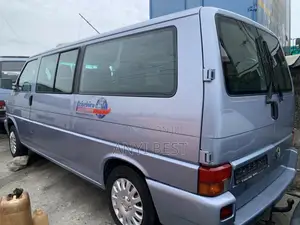 Volkswagen Transporter 2004 Blue