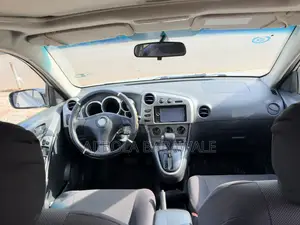 Pontiac Vibe 2005 Silver