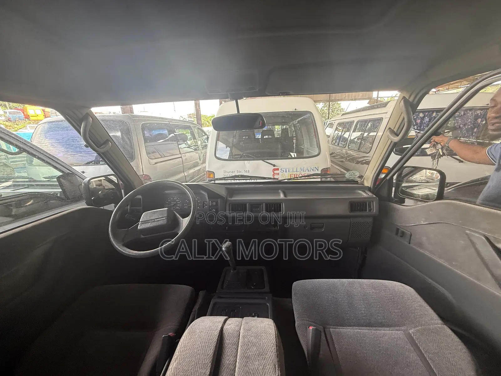 Mitsubishi L300 2006 Silver