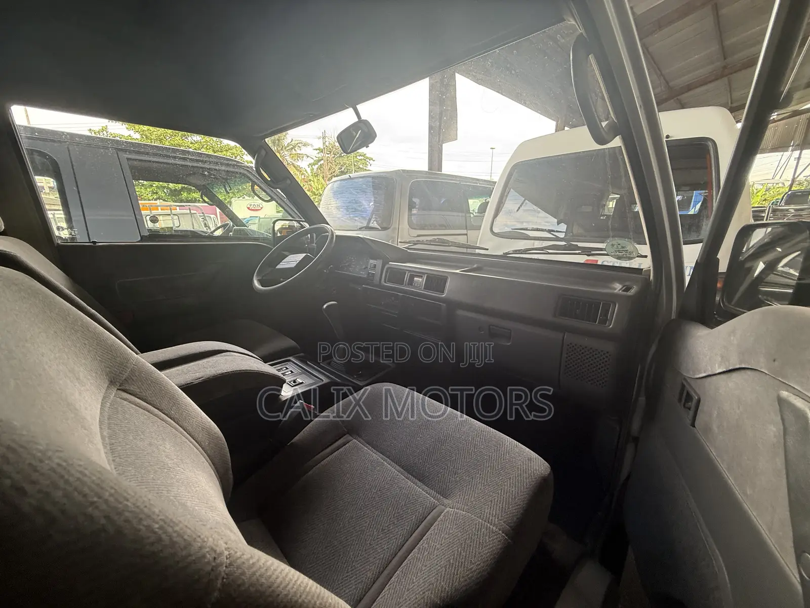 Mitsubishi L300 2006 Silver