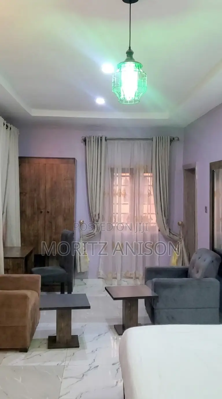 17 Rooms Hotel