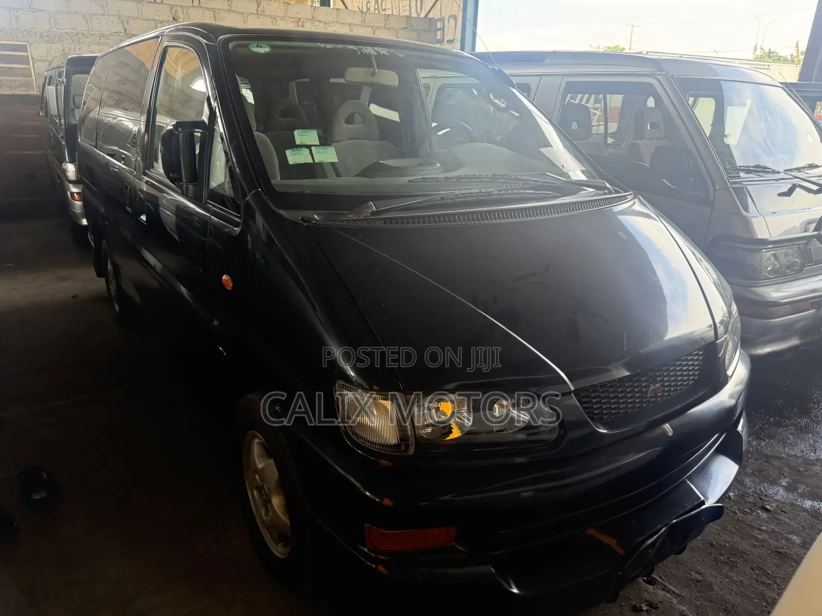 Mitsubishi L300 2007 Black