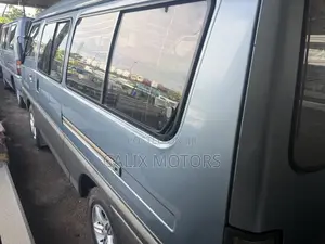 Mitsubishi L300 2008 Blue