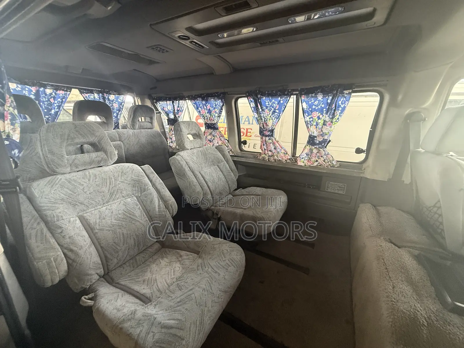 Mitsubishi L300 2010 White