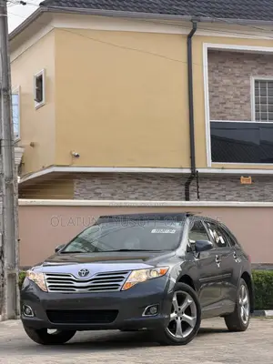 Toyota Venza XLE 2011 Gray