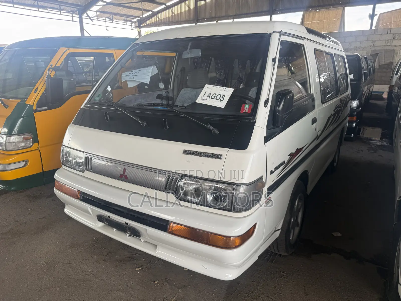 Mitsubishi L300 2010 White