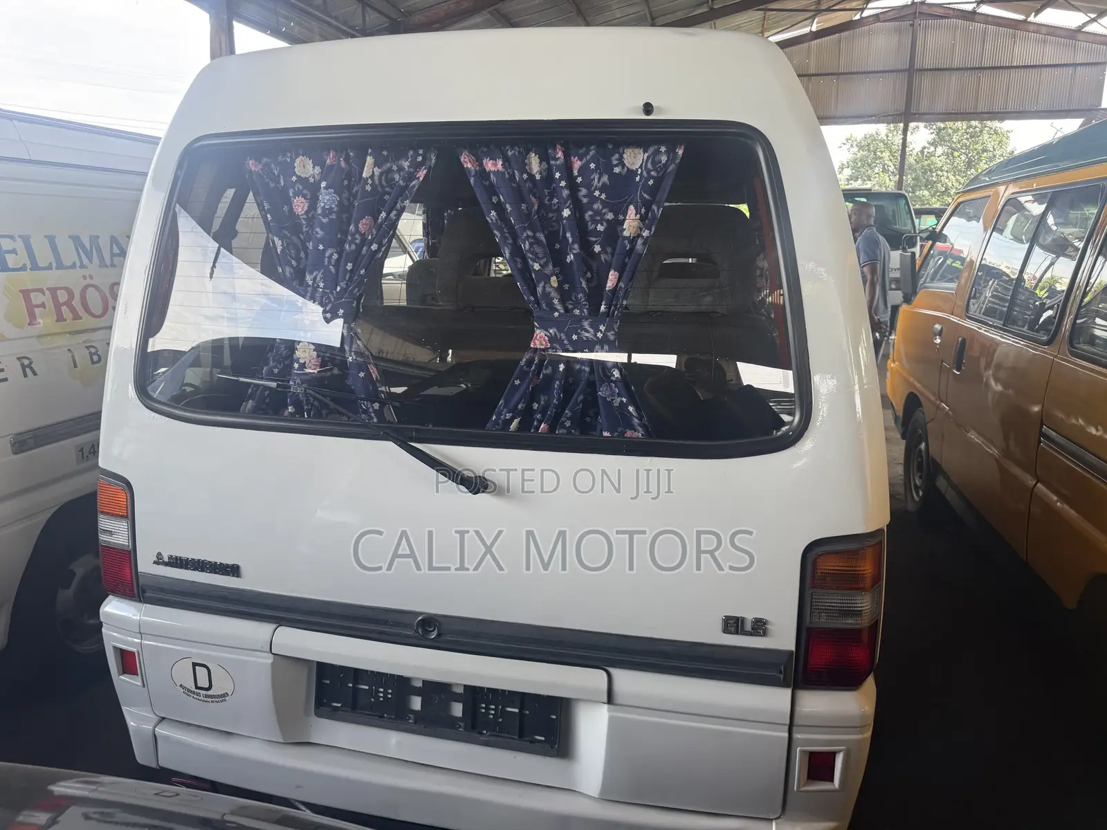 Mitsubishi L300 2010 White