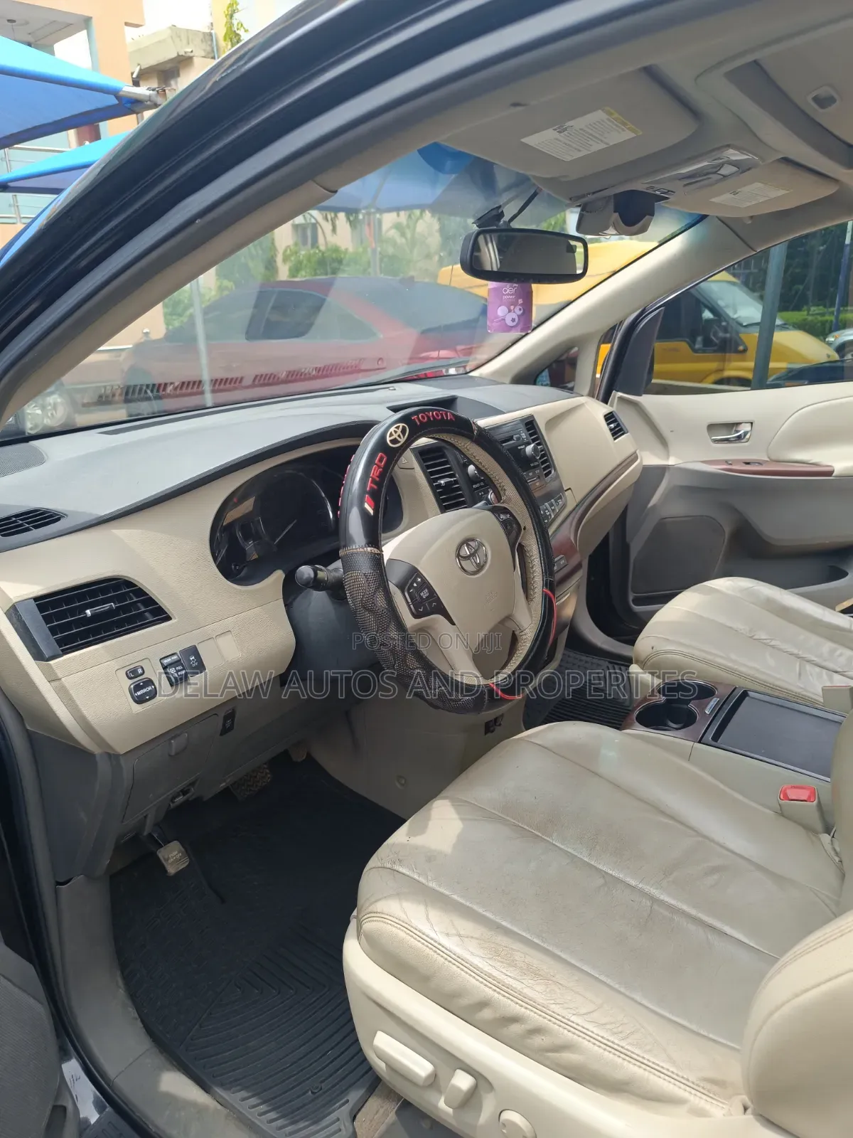 Toyota Sienna 2011 Black