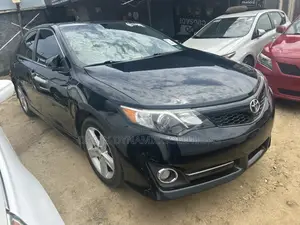 Toyota Camry SE 4dr Sedan (2.5L 4cyl 6A) 2013 Black