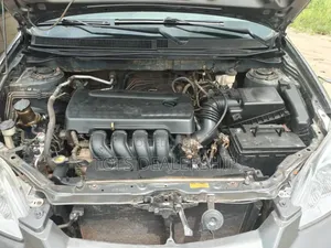 Toyota Matrix Hatchback AWD (1.8L 4cyl 4A) 2006 Gray