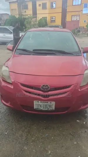 Toyota Yaris 2008 Red