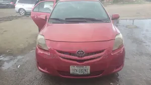 Toyota Yaris 2008 Red