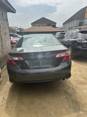 Toyota Camry LE 4dr Sedan (2.5L 4cyl 6A) 2013 Gray