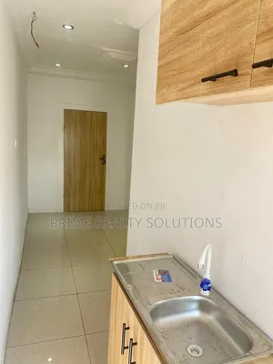 Mini Flat in Osapa london for rent