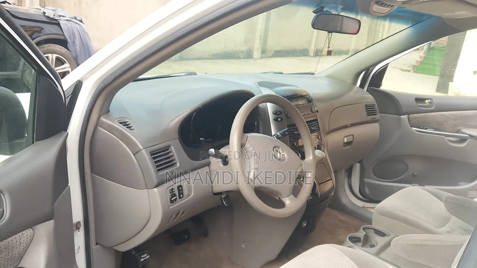Toyota Sienna 2007 White