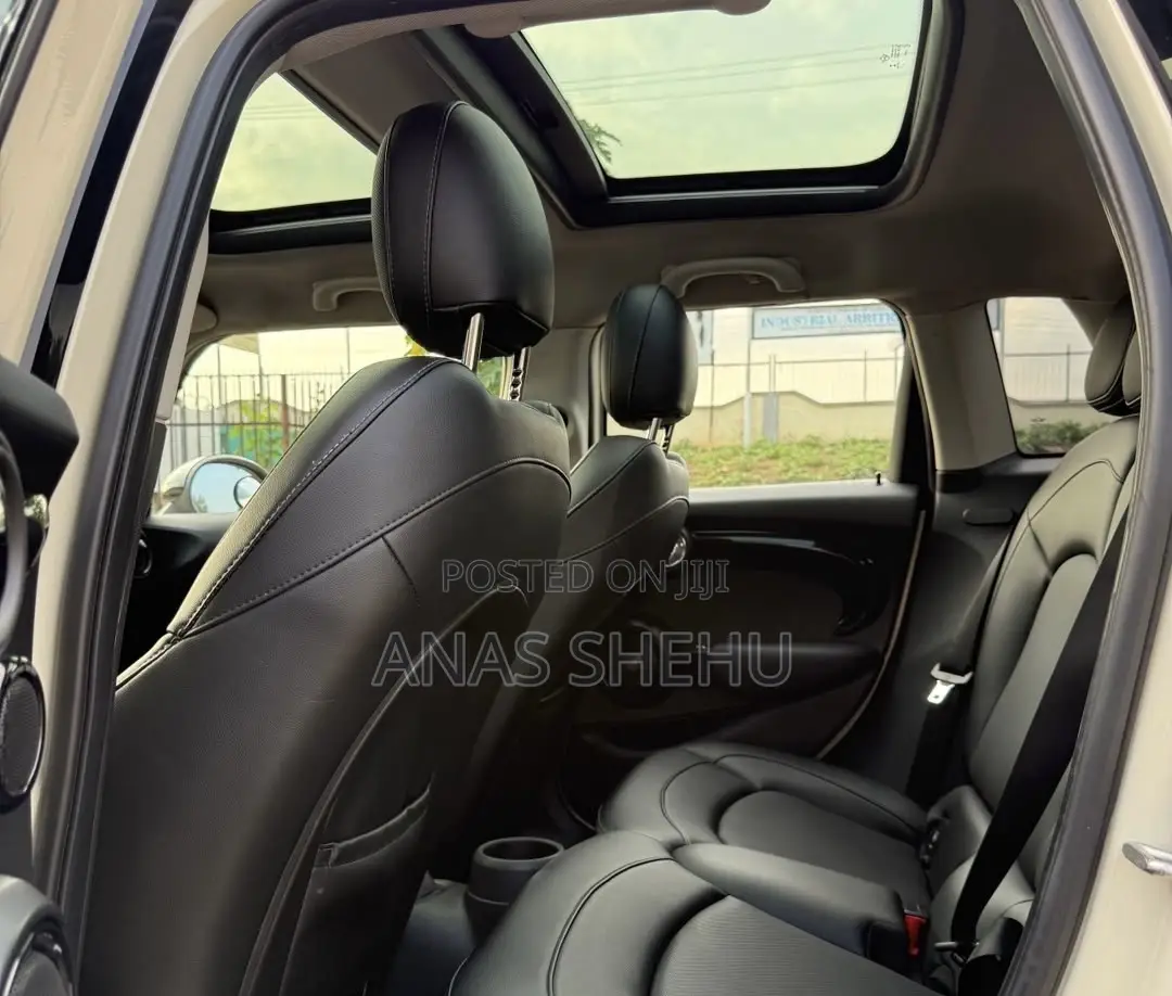 Mini Cooper 2017 White