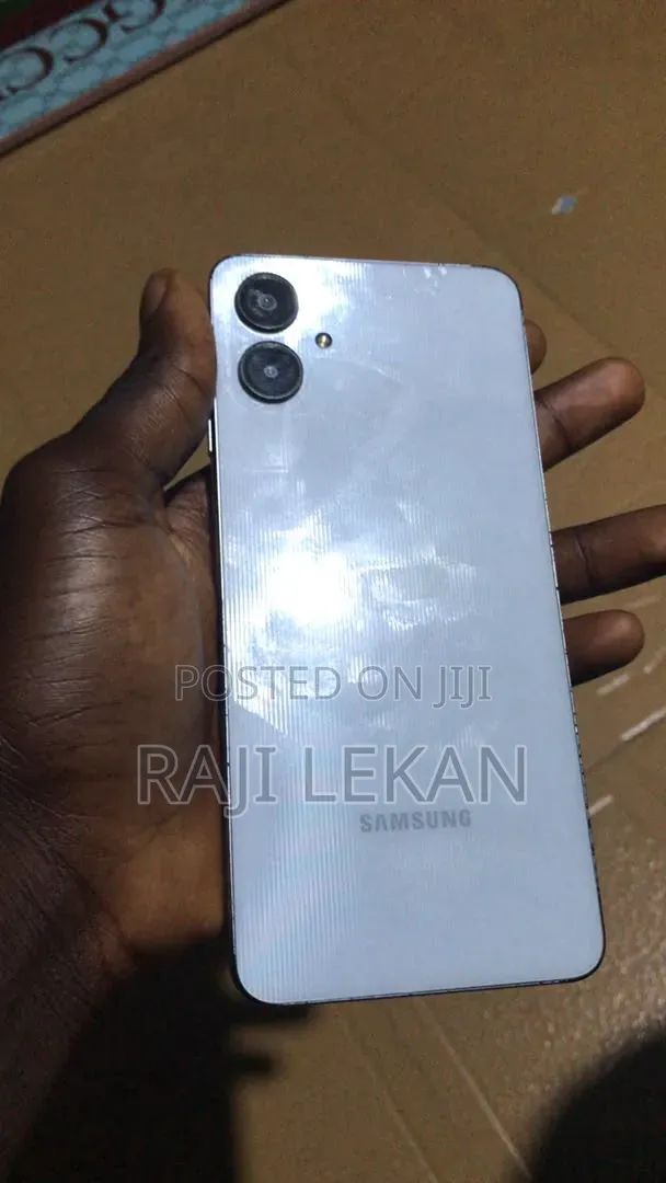 Samsung Galaxy A06 128 GB White