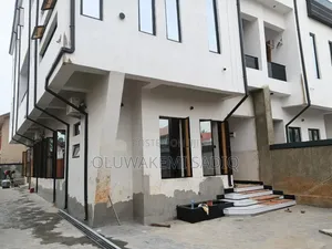 5bdrm Duplex in Ikeja Gra for sale