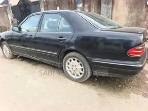 Mercedes-Benz E320 2000 Black