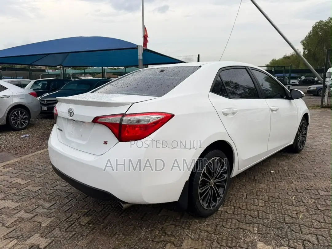 Toyota Corolla 2016 White
