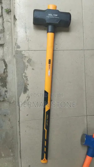 16 LB Heavy-Duty Sledge Hammer With a Fiberglass Handle.