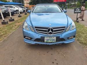 Mercedes-Benz E-Class 2013 Blue