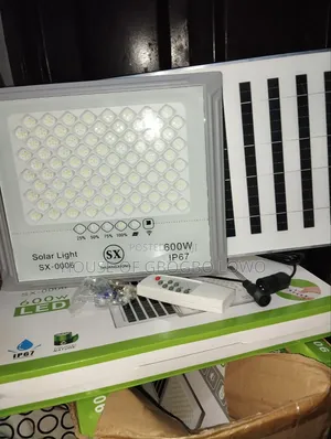 600Watt Flood Light With Solar Panel & Remote