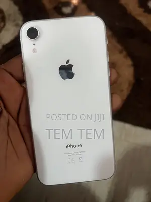 Apple iPhone XR 64 GB White