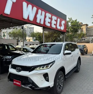 Toyota Fortuner 2.8 D AWD 2022 White