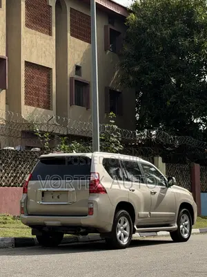 Lexus GX 460 2012 Gold