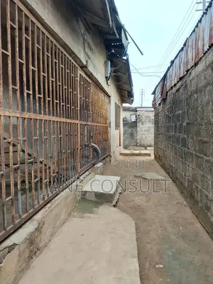 4bdrm Bungalow in Ipaja, Baruwa for sale