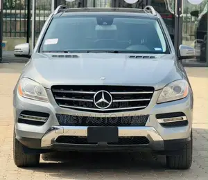 Mercedes-Benz M Class ML350 4dr SUV (3.5L 6cyl 7A) 2014 Gray