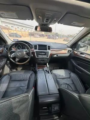 Mercedes-Benz M Class ML350 4dr SUV (3.5L 6cyl 7A) 2014 Gray