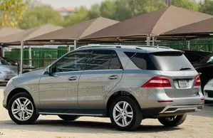 Mercedes-Benz M Class ML350 4dr SUV (3.5L 6cyl 7A) 2014 Gray