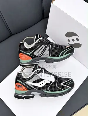 Saucony ProGrid Omni9 Sneakers