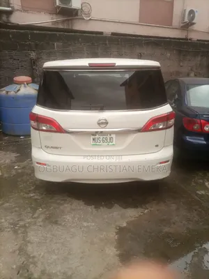 Comfortable Ride With AC and DVD for Hire and Charter