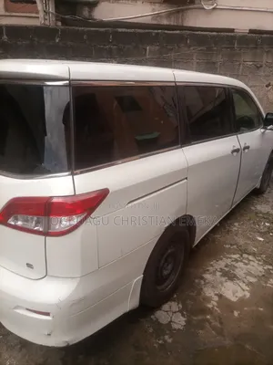 Comfortable Ride With AC and DVD for Hire and Charter